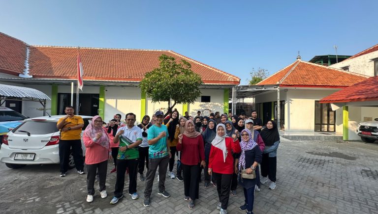 Membangun Harmoni dan Produktivitas, Dispussip Bojonegoro Gelar Jalan Santai Pegawai