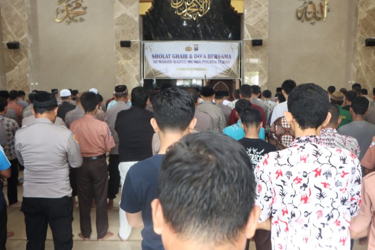 Duka untuk Affan Kurniawan, Polres Tuban Adakan Sholat Ghaib dan Doa Bersama