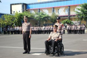 Upacara Kenaikan Pangkat Pengabdian Warnai Momen Istimewa di Polres Tuban